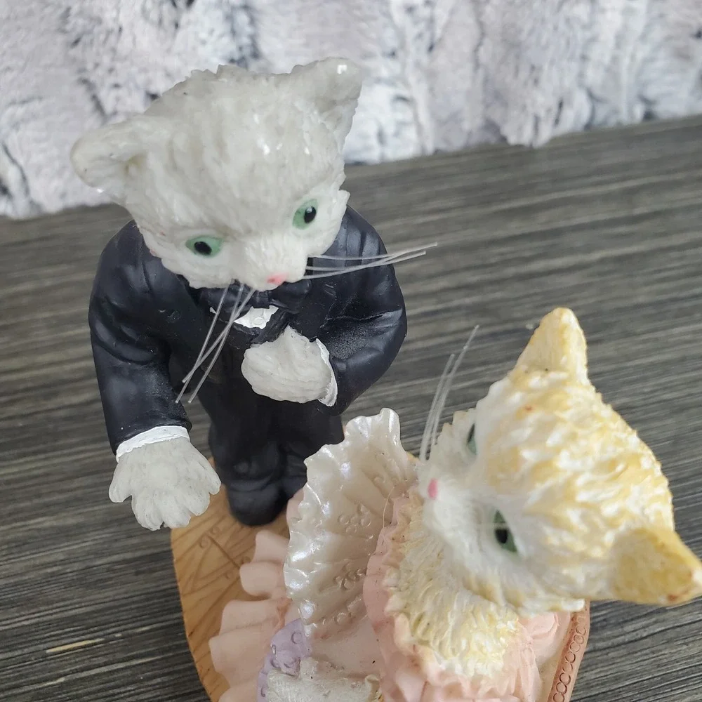 Southern Belle Bride And Groom Kitty Cat Decorative Figurine 3.5